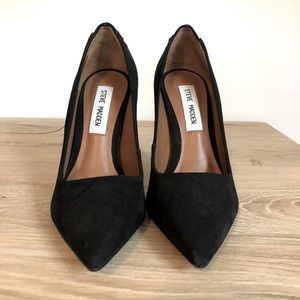Steve Madden black pumps